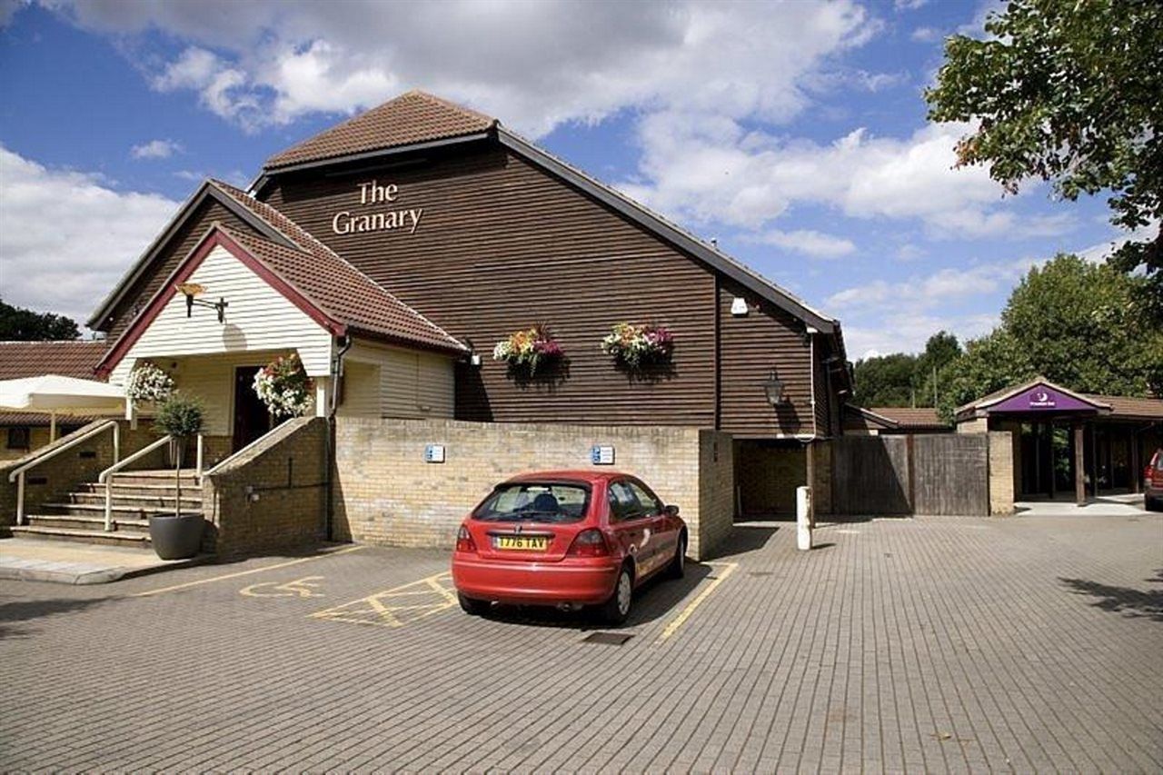 Premier Inn Peterborough - Ferry Meadows Exterior photo